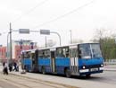 Autobusy obsugiway przystanek tramwajowy Zabrze Bytomska.